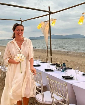 laura cosoi plaja png