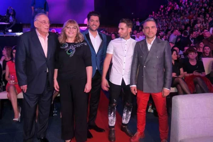 Alexandra Cepraga (mijloc) a fost prezentă vineri la Semifinala Naţională Eurovision 2016 foto: Tatiana Solomon