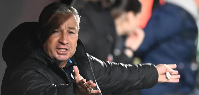 Dan Petrescu e pe cale să clacheze pe finalul sezonului. Foto Sportpictures