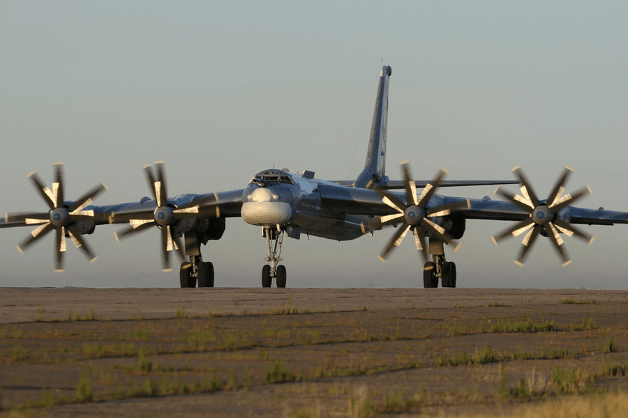 Două bombardiere ruseşti au fost interceptate în largul Alaskăi