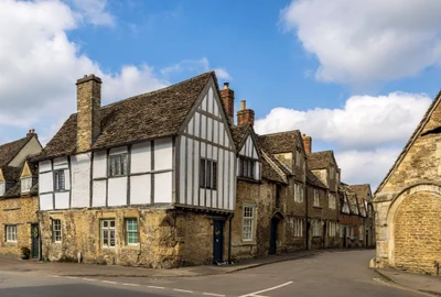 Satul Lacock, UK FOTO Shutterstock