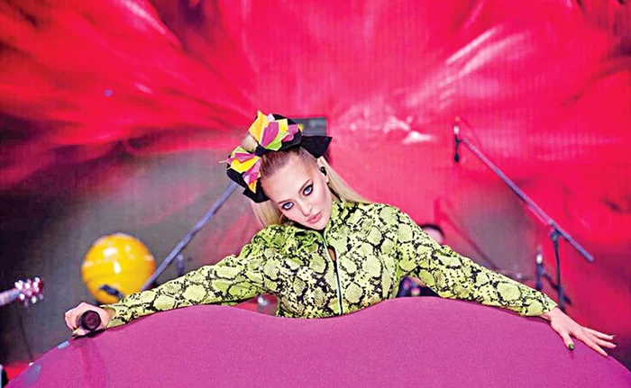 Delia a primit numai cadouri amuzante Foto: Antena 1