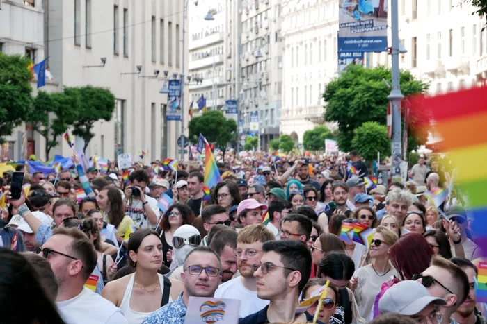 Bucharest Pride a umplut Calea Victoriei. FOTO: Adevărul / Norbert Nemeș