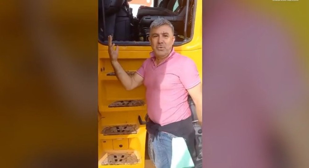 Un român a rămas blocat în camion trei zile pe o autostradă din Spania. „Apa ajungea până sus la cabină”