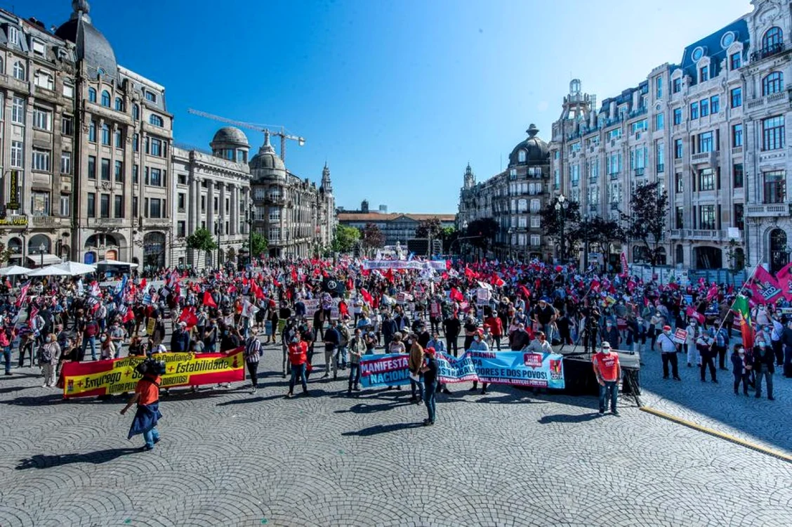 Protest al muncitorilor în Porto în timpul Summitului European FOTO EPA - EFE