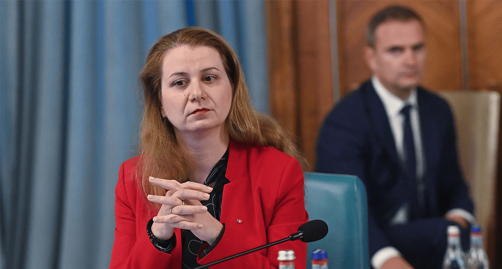 Cum vor arăta salariile din Educație potrivit noilor legi. Deca: Un începător va avea salariul mediu pe economie INTERVIU 