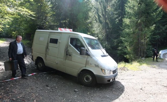 
    Maşină de transport valori (Foto: arhivă)  