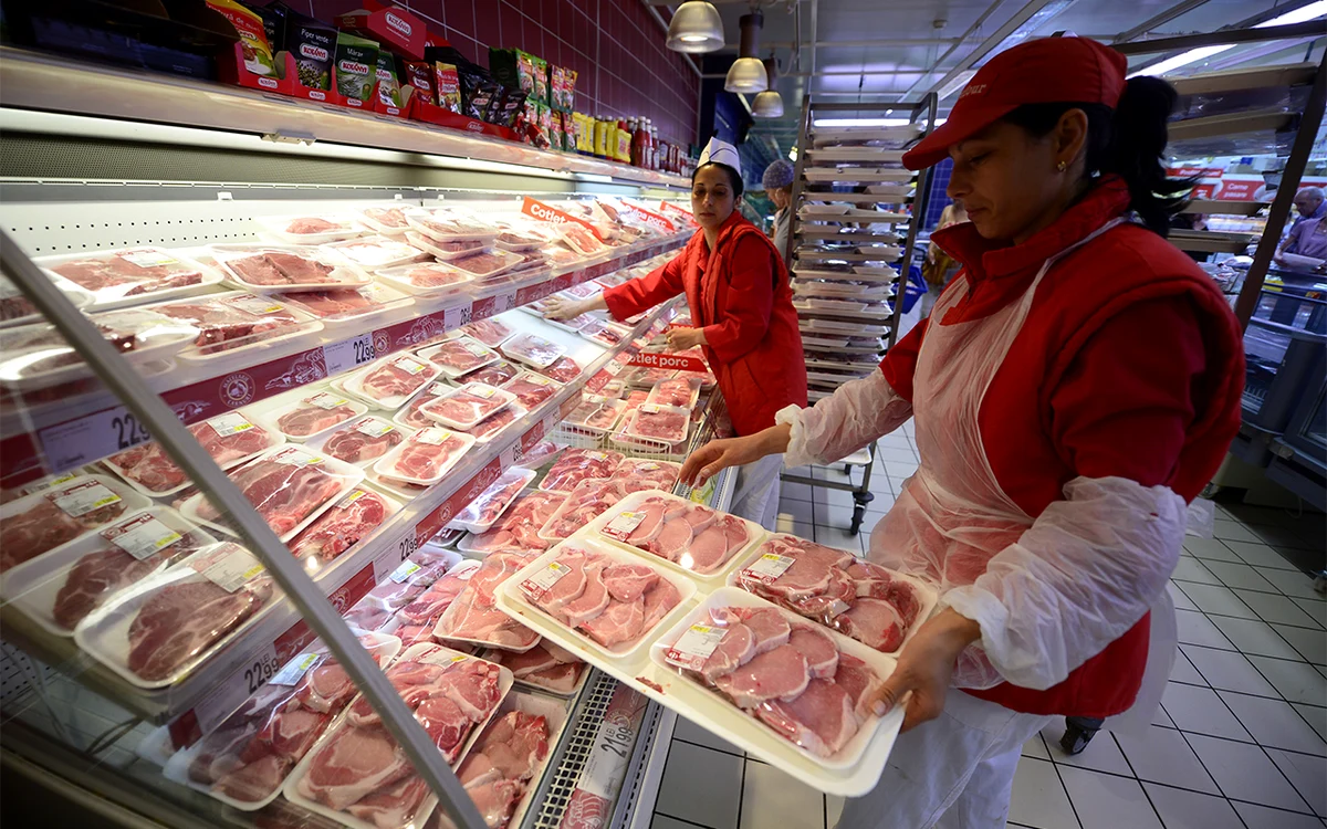 Carne de porc în supermarket