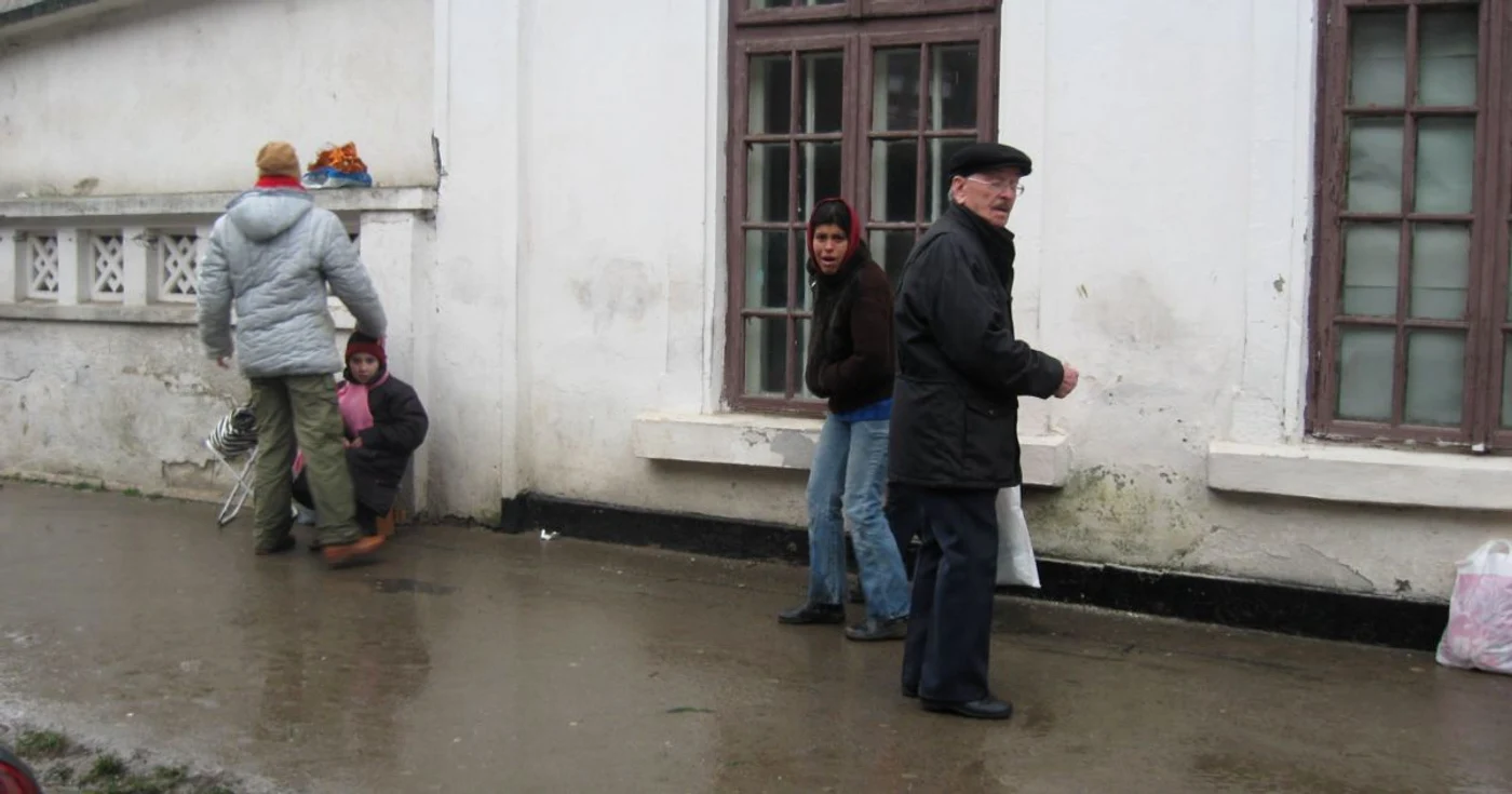 Cerşetorii sunt la post în fiecare duminică şi zi de sărbătoare