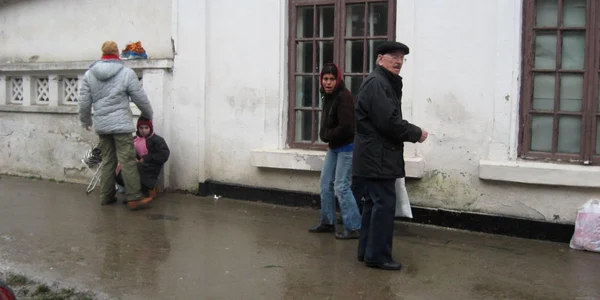 Cerşetorii sunt la post în fiecare duminică şi zi de sărbătoare