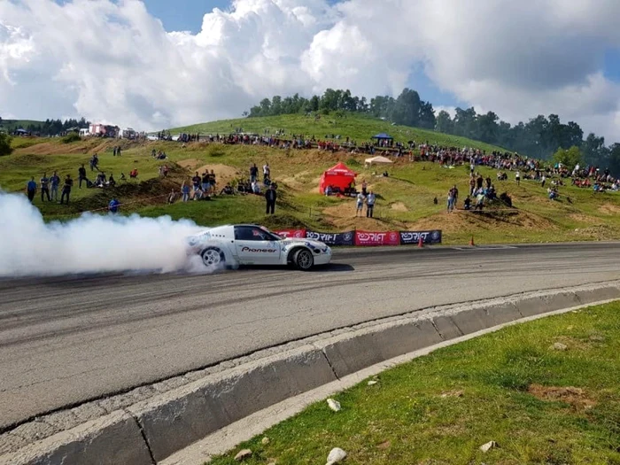 A doua etapă a Campionatului de Drifturi se va desfăşura pe Transalpina      Foto: facebook.com/RoDrift.ro/