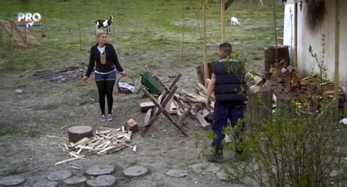 "Ferma Vedetelor" - Cearta dintre concurenți s-a aprins ca un foc de paie