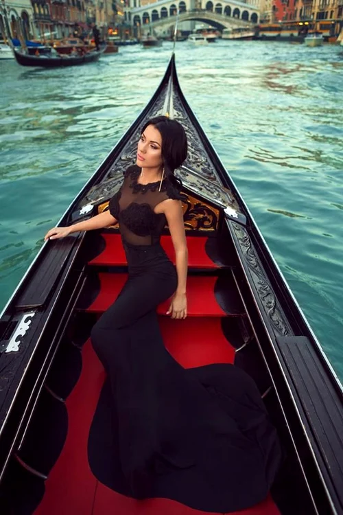 Daniela Crudu, sexy la Veneţia