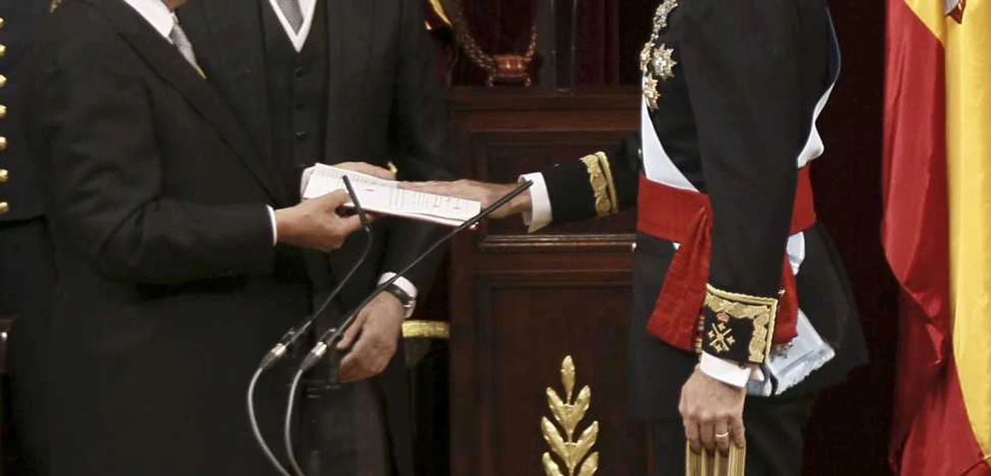 Noul rege al Spaniei, în timpul jurământului din Parlamentul spaniol FOTO Reuters