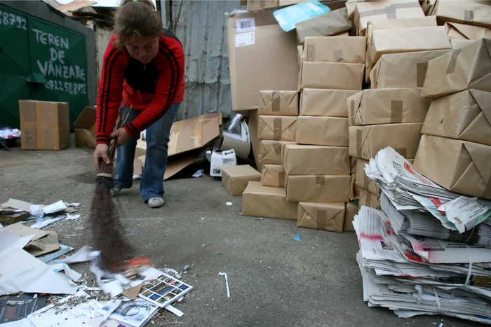 Studenţii politehnişti vor colecta şi hârtie, care va fi apoi reciclată - Foto Arhiva