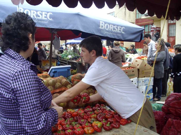 Pieţele din Capitală sunt verificate de poliţişti