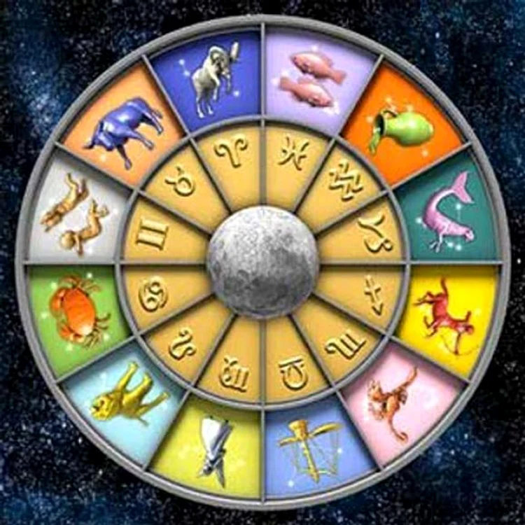 
    Horoscop zilnic 19 mai: Nativii din Leu sunt promovaţi la locul de muncă Foto: Click!  