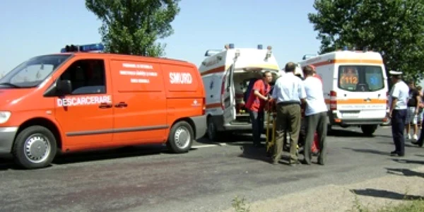 Bacău: Un angajat E.On a murit, iar altul este în comă după un accident rutier