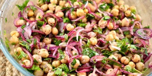 1 salata de naut cu ceapa rosie jpg jpeg