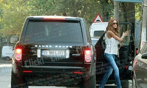 Ca un gentleman,  Dani a condus o  pe roşcată acasă jpeg