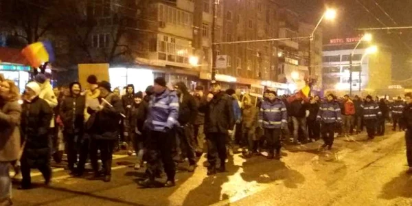 jandarmi la protest