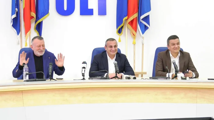 Paul Stănescu, Marius Oprescu și Sorin Grindeanu la PSD Olt, înaintea Congresului. Sursa: video FB