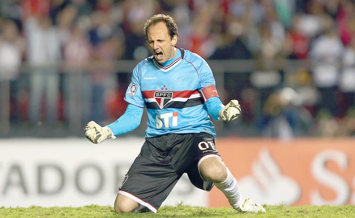 
    Rogerio Ceni a înscris  131 de goluri  