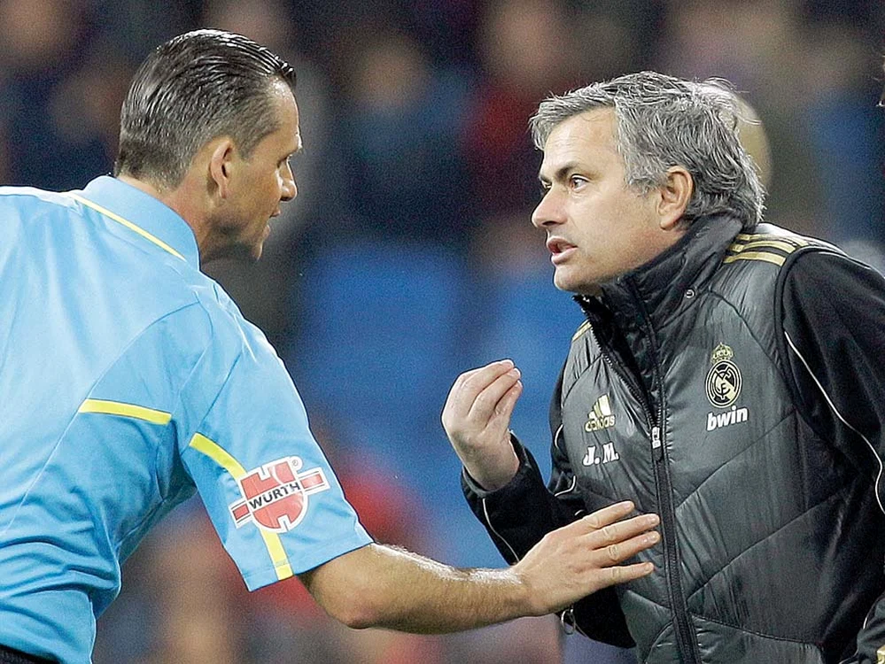 Mourinho are mereu ceva de spus la adresa arbitrilorFoto: AP