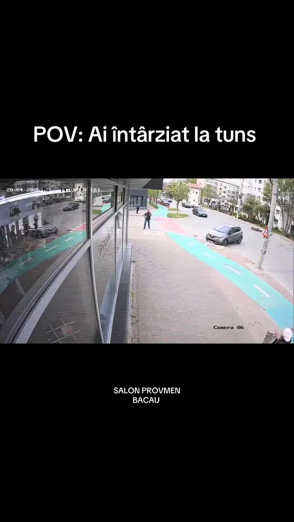 O șoferiță a intrat cu mașina într-o frizerie din Bacău după ce a pierdut controlul volanului