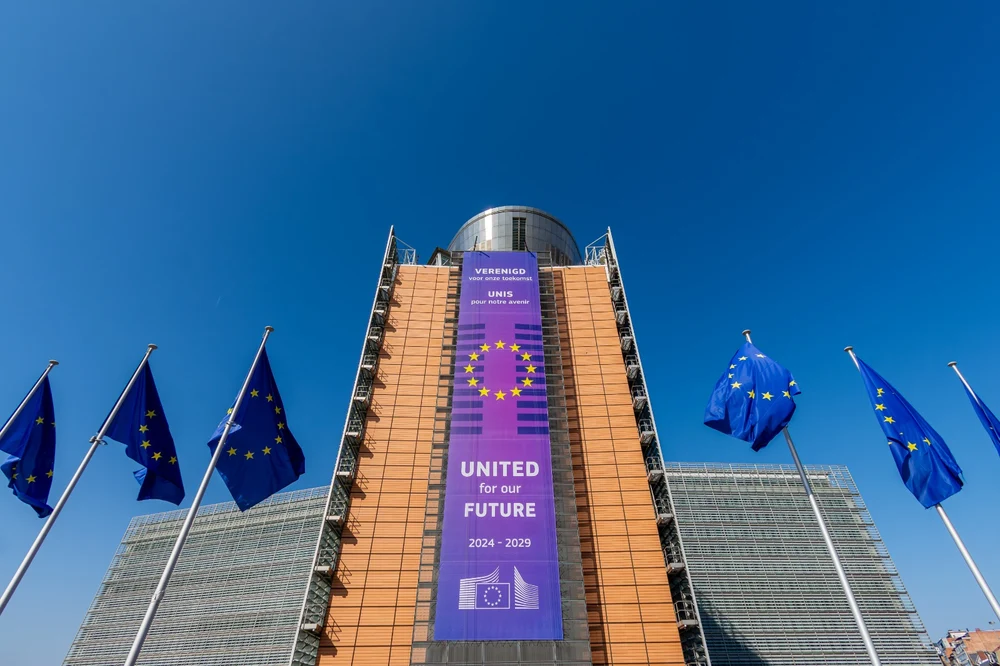 Planul UE pentru 2040: Prețul carbonului se va dubla în următorul deceniu. România, vulnerabilă în fața dezastrelor