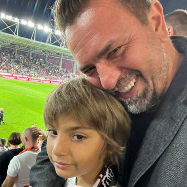 Horia Brenciu i-a spus fiului său că este adoptat. Ce i-a povestit lui Toma despre mama biologică: „Are dreptul”
