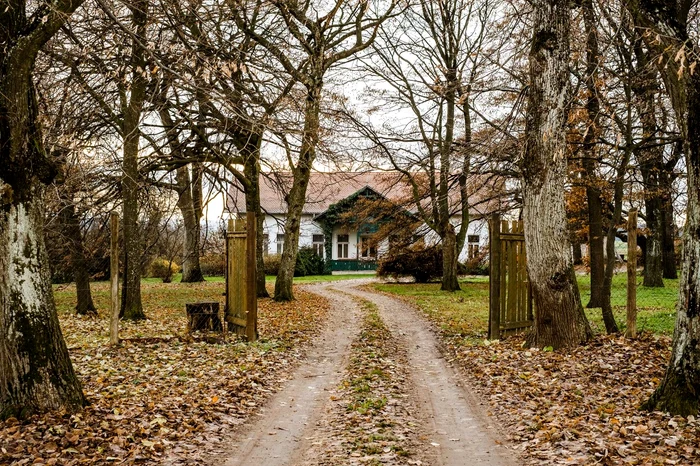 Conacul contelui Zichy Ferenc din Abrămuț, jud. Bihor