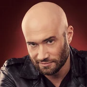 Sătul să i se tot adreseze întrebarea pe care nu mai vrea să o audă, și anume de ce a plecat din juriul emisiunii de la Antena 1, Mihai Bendeac a rupt tăcerea într-un mesaj postat pe rețelele de socializare