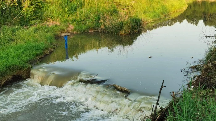 râul Târnava Mică, contaminat FOTO Facebook / Apele Române