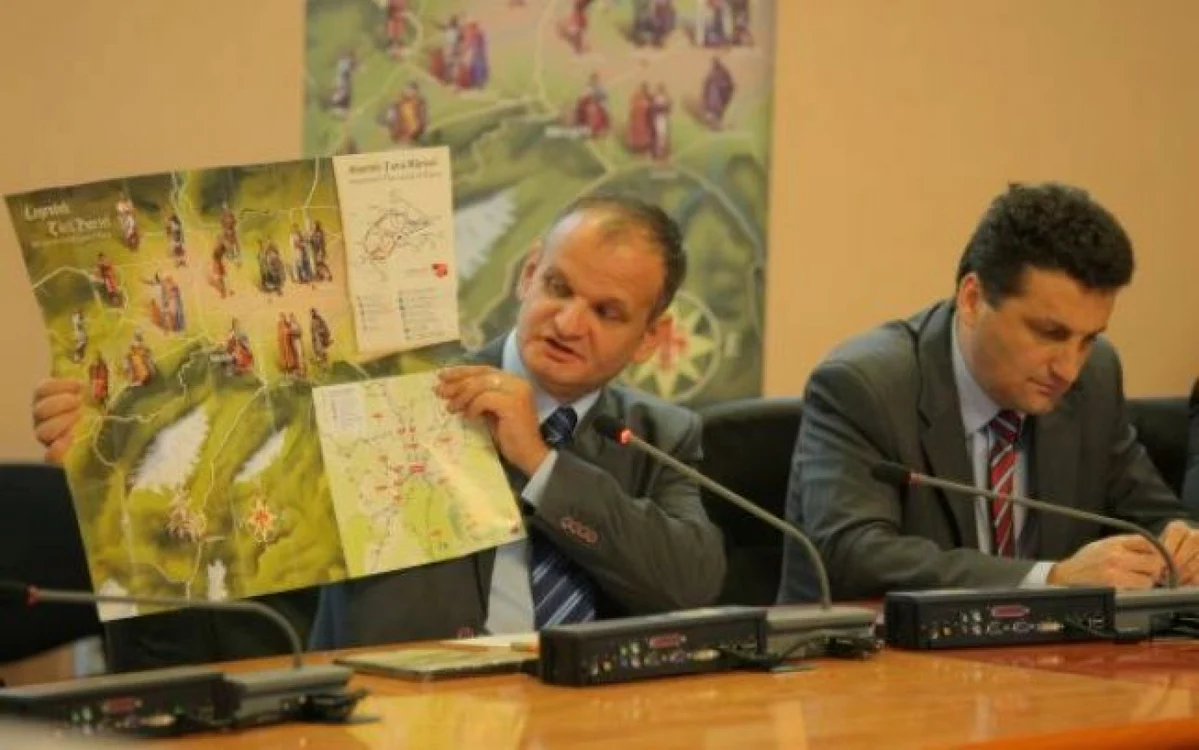 Toate legendele din Ţara Bârsei au fost incluse într-un albun special. FOTOArhivă