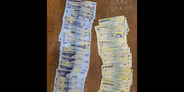 bani oferiti mita jandarmilor de un barbat prins cu droguri in Mamaia foto jandarmeria constanta png