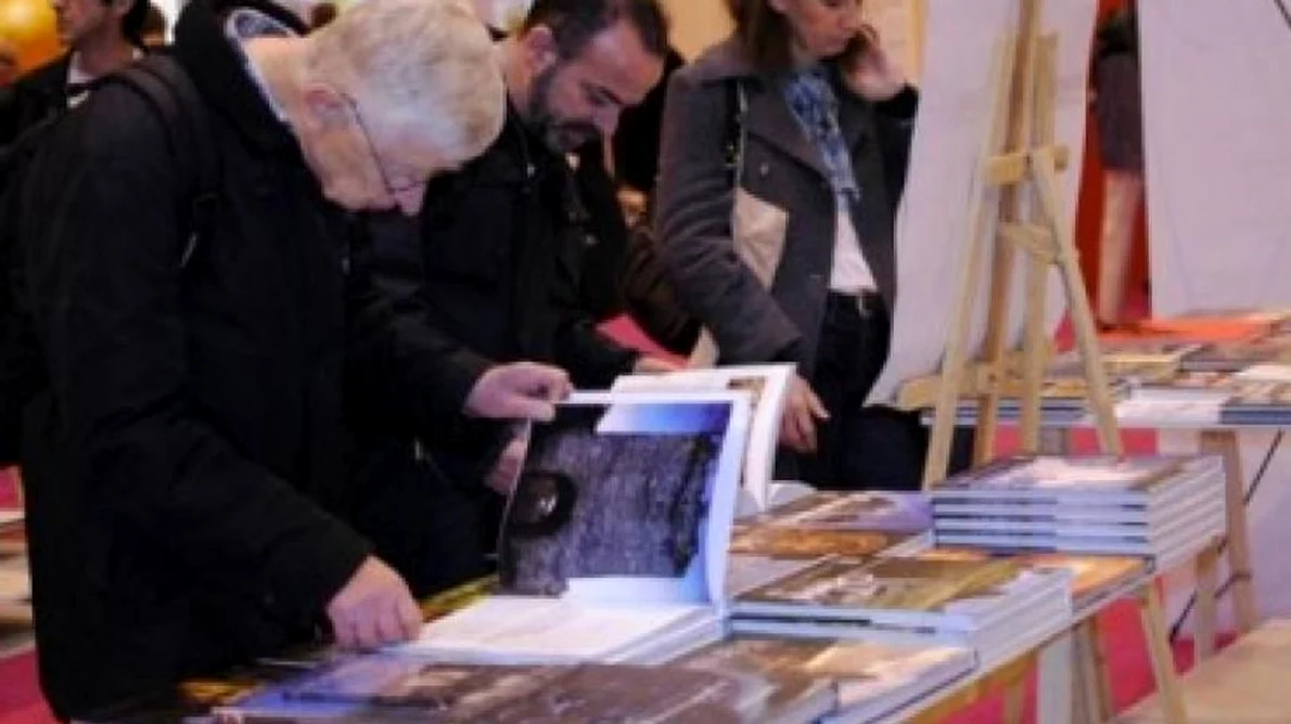 România – invitată de onoare la Salonul Internațional de Carte de la Paris în 2013 jpeg