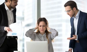 angajat sef foto shutterstock