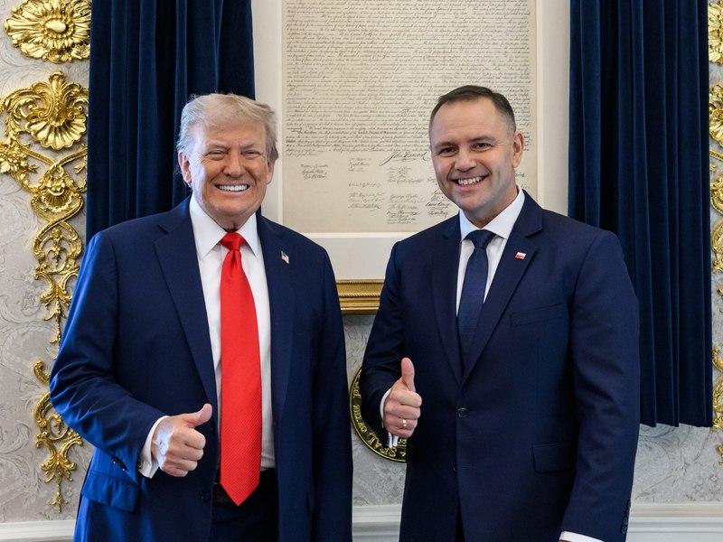 Trump l-a asigurat pe președintele Karol Nawrocki că SUA este gata să trimită şi „mai mulţi” soldaţi americani în Polonia