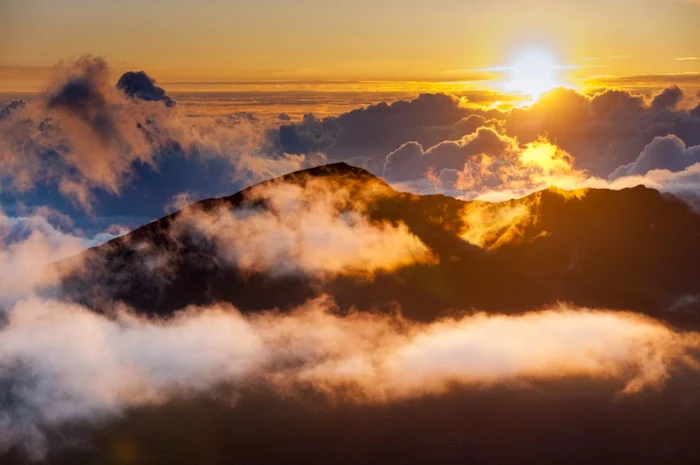 Craterul
Haleakalā, de pe insula Maui, este unul dintre cele mai linişte locuri din lume FOTO mnn.com