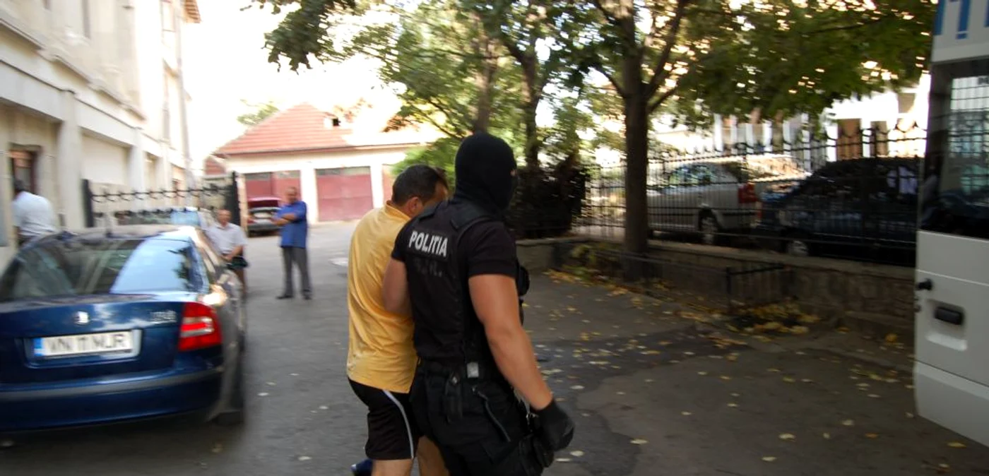 Suspectul a fost reţinut pentru şantaj