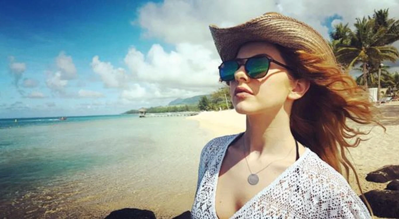 
    Lidia Buble se relaxează în Mauriţiusfoto: arhiva personală  