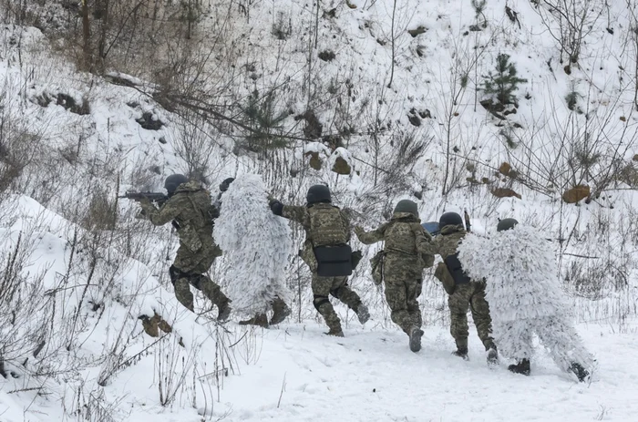 Membri ai Batalionului Siberian, o componentă a mișcării anticoloniale din Rusia FOTO EPA-EFE