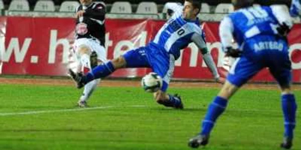 Lupta crâncenă dintre Pandurii şi Alba Iulia a adus, în prima repriză, câştig de cauză gazdelor