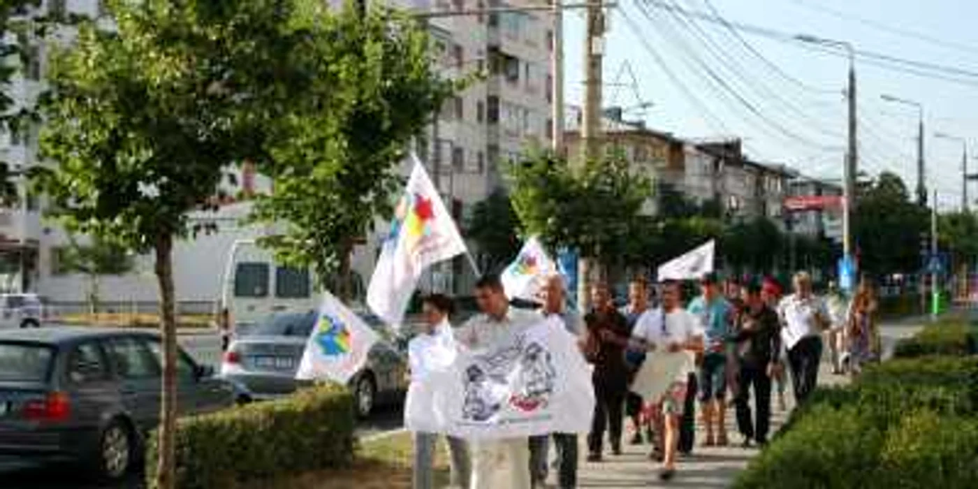 Protestele au loc în Piaţa Unirii
