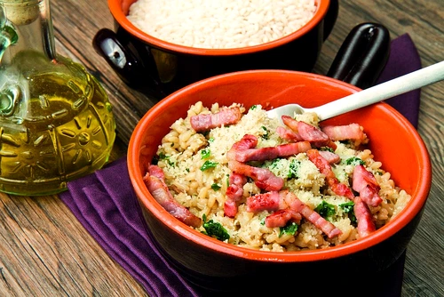 pilaf cu ciuperci si bacon jpeg