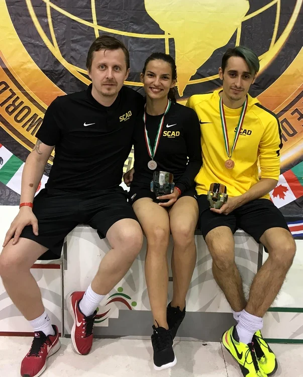 În Mexic, Maria este în echipa SCAD antrenată de Dmitri Romankov și din care face parte și Vitali Kuceba