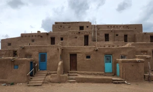 Taos Pueblo Foto Sarah Kendzior X jpg