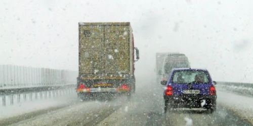 Ninsoarea a redus vizibilitatea pe Autostrada Soarelui