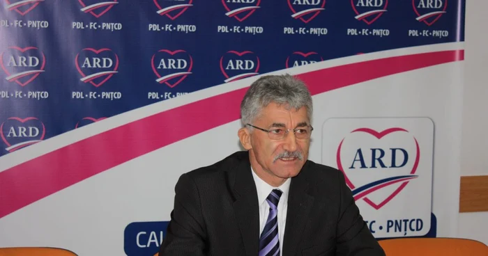 Ioan Oltean susţine că a plagiat şi reciclat amendamentele puterii de anul trecut
